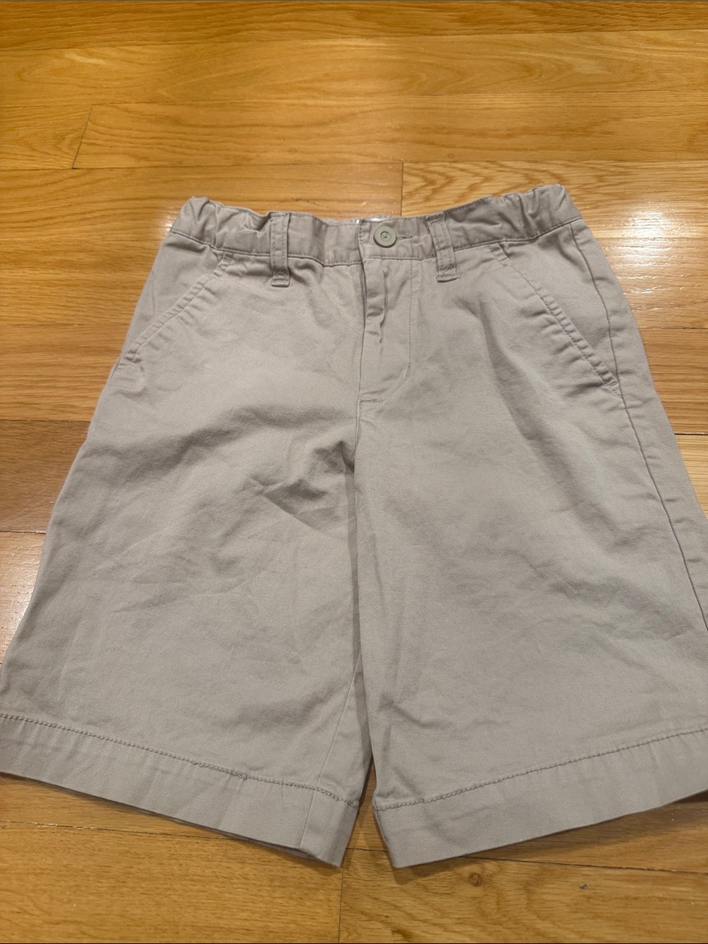 Cat & Jack boy beige short size 7 .